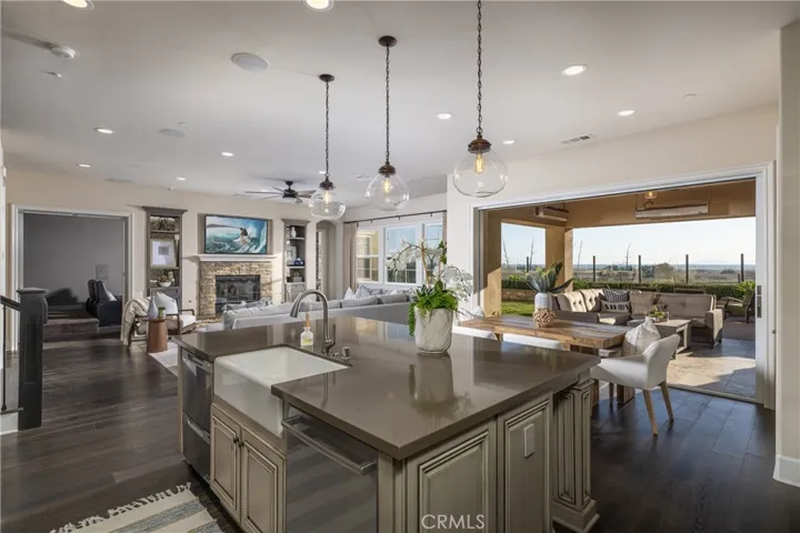 4692 Oceanridge Drive, Huntington Beach, California 92649