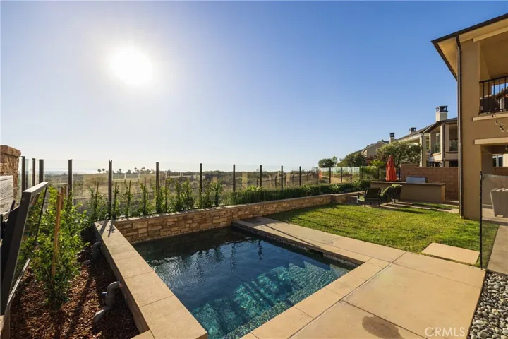 4692 Oceanridge Drive, Huntington Beach, California 92649
