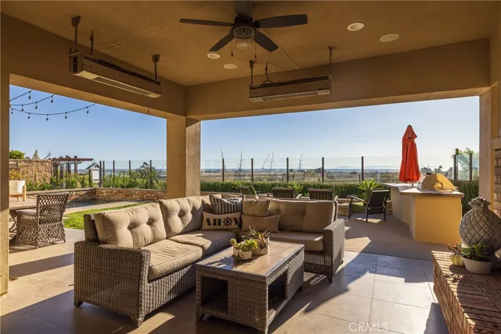 4692 Oceanridge Drive, Huntington Beach, California 92649