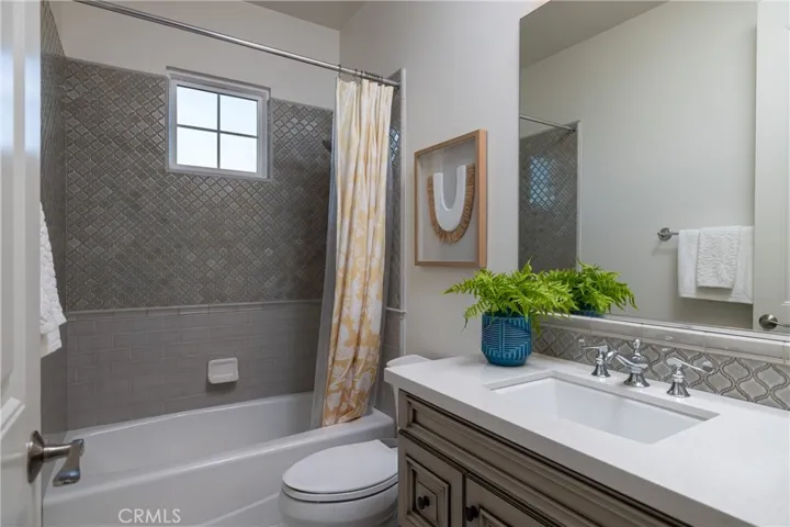 4692 Oceanridge Drive, Huntington Beach, California 92649