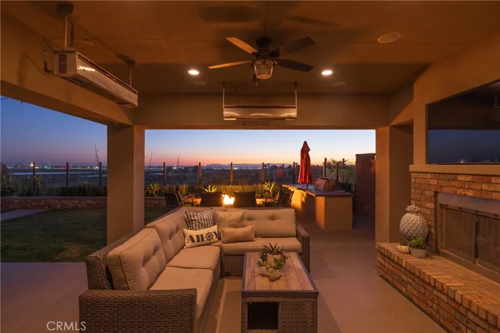 4692 Oceanridge Drive, Huntington Beach, California 92649