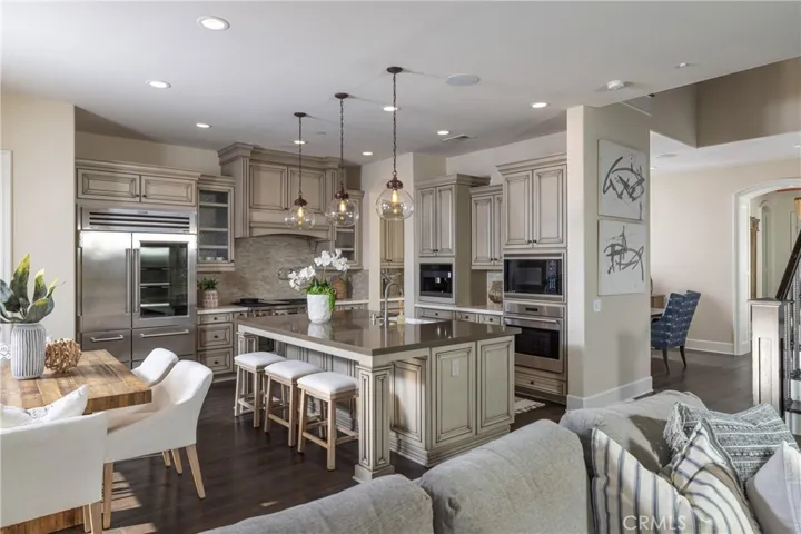 4692 Oceanridge Drive, Huntington Beach, California 92649