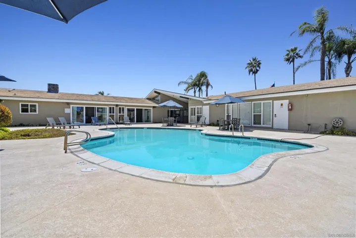 6550 Ponto Drive Unit 14, Carlsbad, California 92011