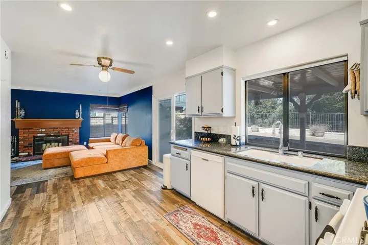 25424 Hampton Place, Saugus, California 91350
