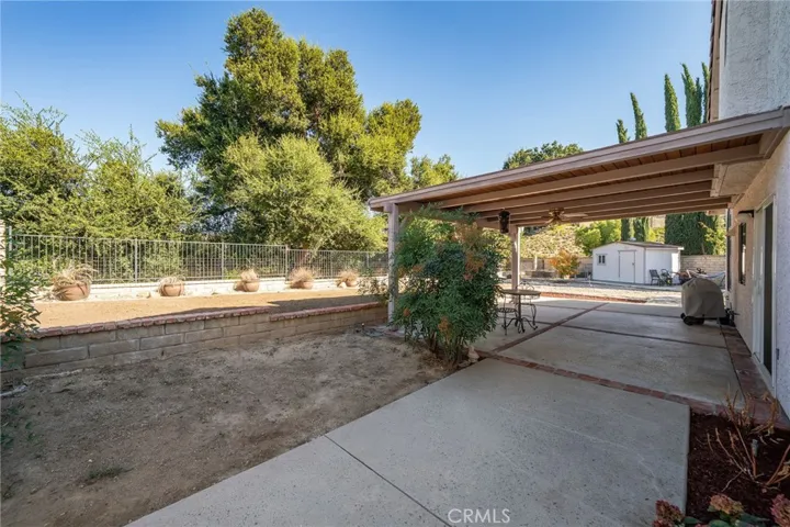 25424 Hampton Place, Saugus, California 91350