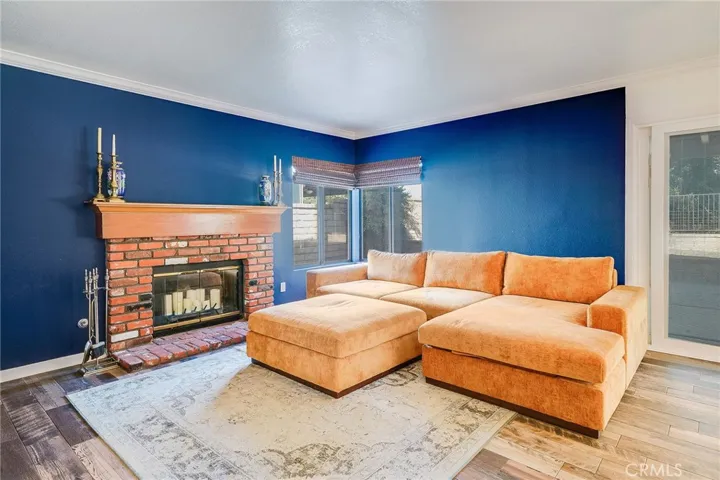 25424 Hampton Place, Saugus, California 91350