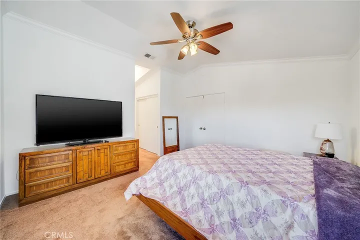 25424 Hampton Place, Saugus, California 91350