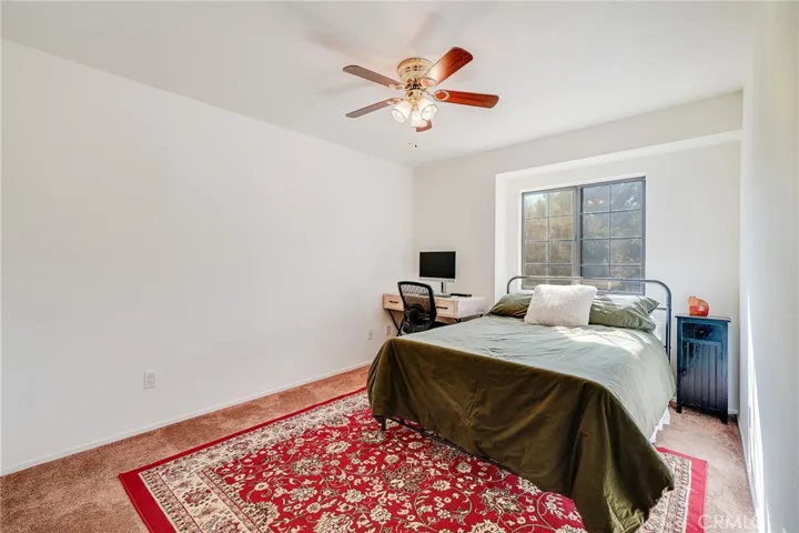25424 Hampton Place, Saugus, California 91350