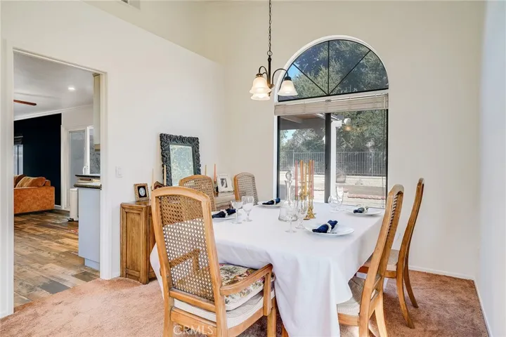25424 Hampton Place, Saugus, California 91350