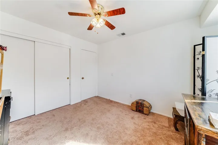 25424 Hampton Place, Saugus, California 91350