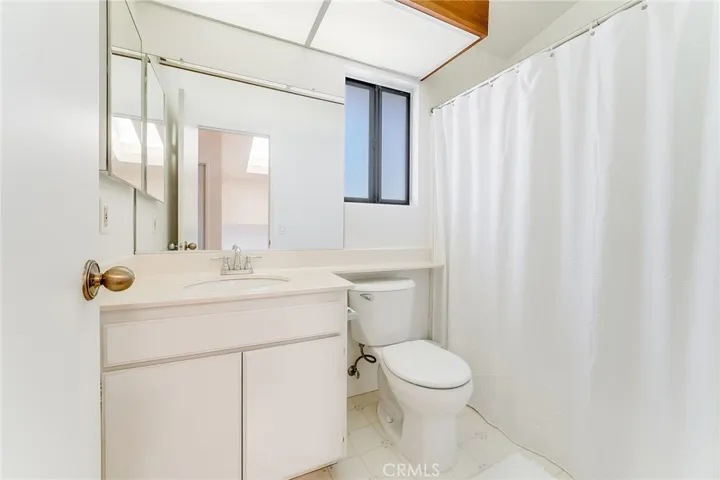 25424 Hampton Place, Saugus, California 91350