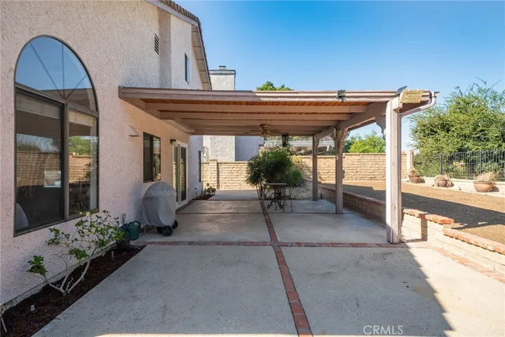 25424 Hampton Place, Saugus, California 91350