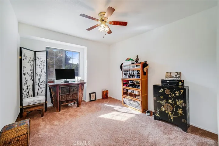 25424 Hampton Place, Saugus, California 91350
