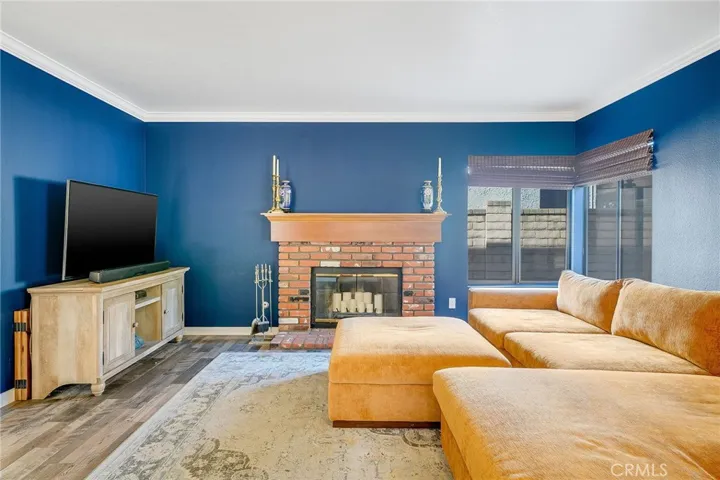 25424 Hampton Place, Saugus, California 91350