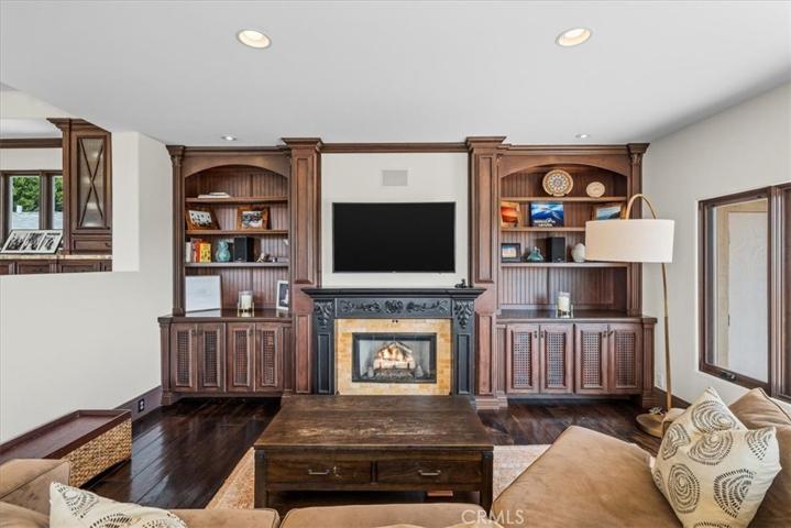 728 Avenue C, Redondo Beach, California 90277