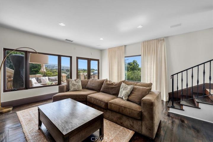 728 Avenue C, Redondo Beach, California 90277