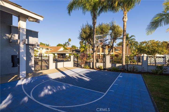 19451 Surfdale Lane, Huntington Beach, California 92648