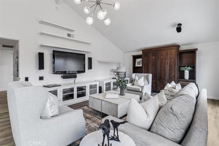 19451 Surfdale Lane, Huntington Beach, California 92648