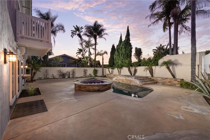 19451 Surfdale Lane, Huntington Beach, California 92648