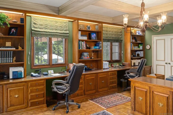 Executive Office/Suite