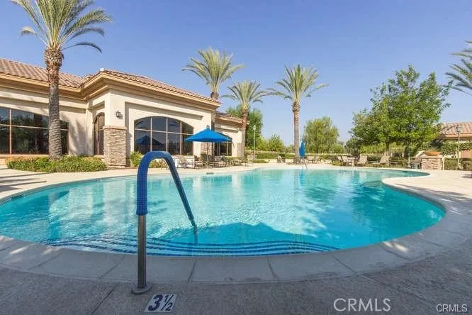 Solera Diamond Valley Clubhouse Exterior pool area.