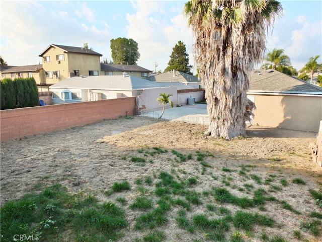 8272 4th Street, Buena Park, California 90621