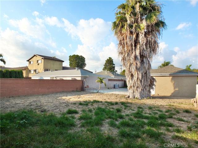 8272 4th Street, Buena Park, California 90621