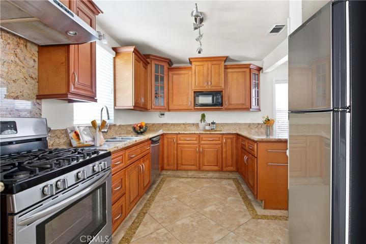 8272 4th Street, Buena Park, California 90621