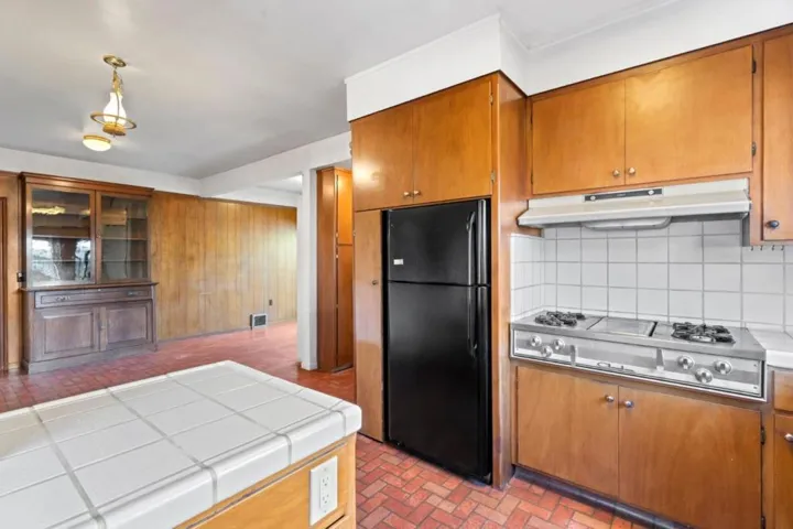 2304 Whipple Avenue, Redwood City, California 94062