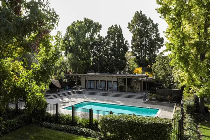 765 San Antonio Road 18, Palo Alto, California 94303