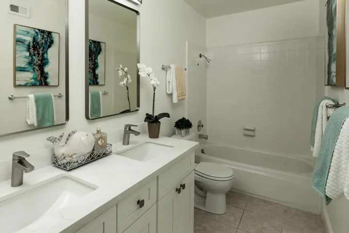 765 San Antonio Road 18, Palo Alto, California 94303