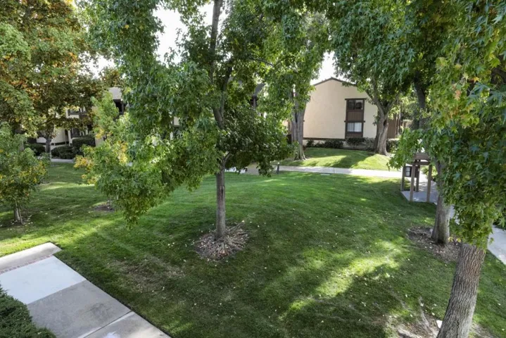 765 San Antonio Road 18, Palo Alto, California 94303
