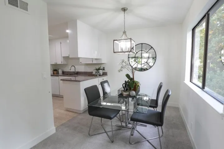 765 San Antonio Road 18, Palo Alto, California 94303