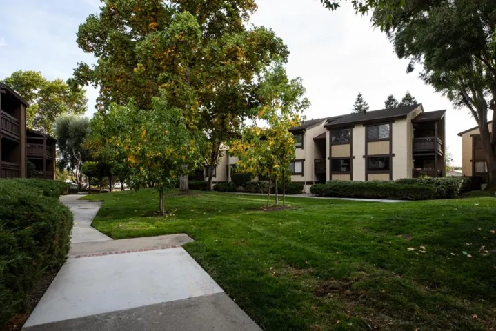 765 San Antonio Road 18, Palo Alto, California 94303