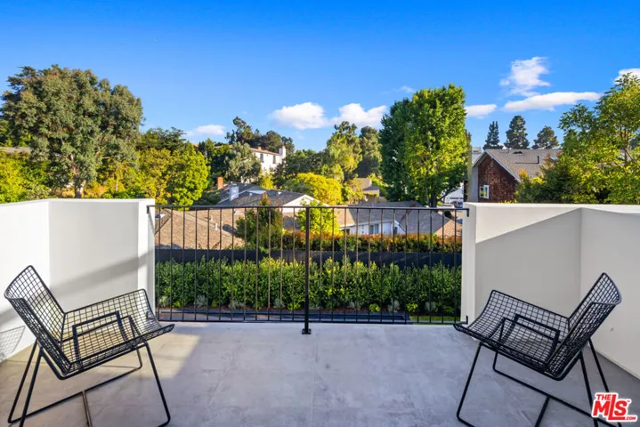 13106 Pontoon Place, Los Angeles, California 90049