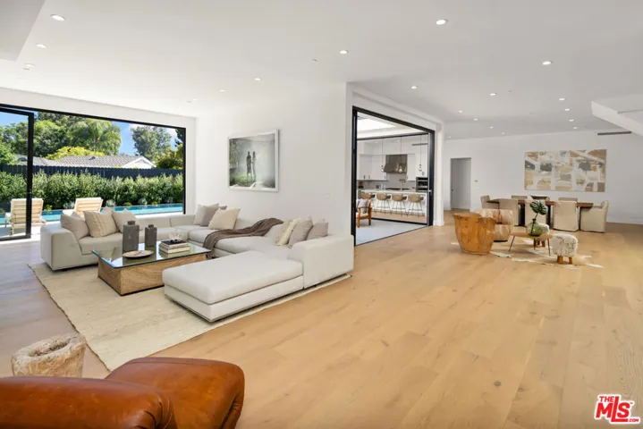 13106 Pontoon Place, Los Angeles, California 90049