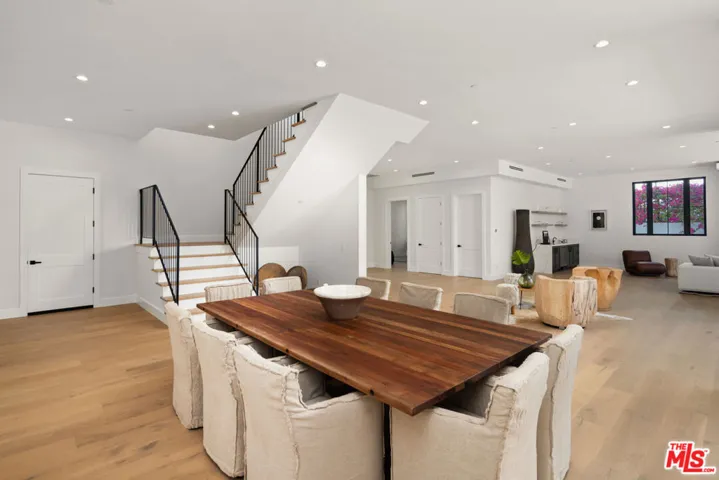 13106 Pontoon Place, Los Angeles, California 90049