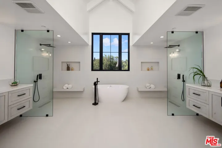 13106 Pontoon Place, Los Angeles, California 90049