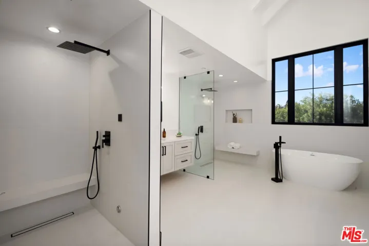 13106 Pontoon Place, Los Angeles, California 90049