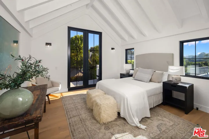 13106 Pontoon Place, Los Angeles, California 90049