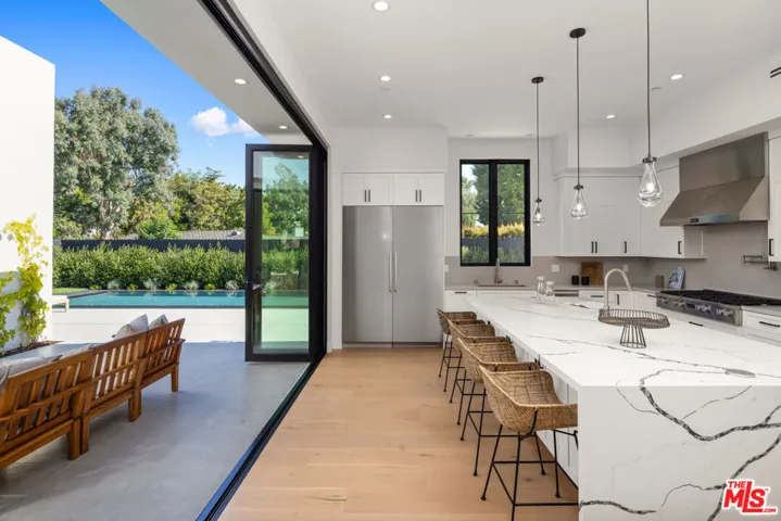 13106 Pontoon Place, Los Angeles, California 90049