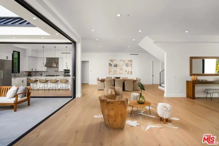 13106 Pontoon Place, Los Angeles, California 90049