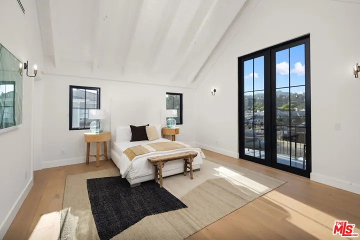 13106 Pontoon Place, Los Angeles, California 90049