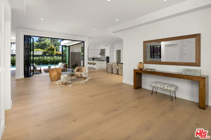 13106 Pontoon Place, Los Angeles, California 90049