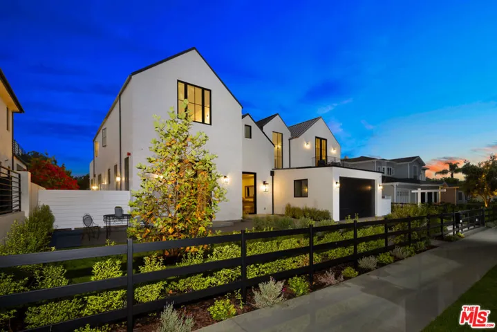 13106 Pontoon Place, Los Angeles, California 90049
