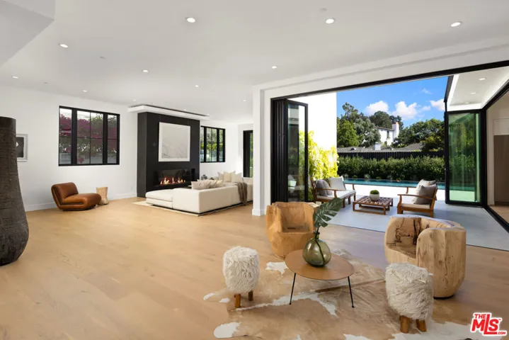 13106 Pontoon Place, Los Angeles, California 90049