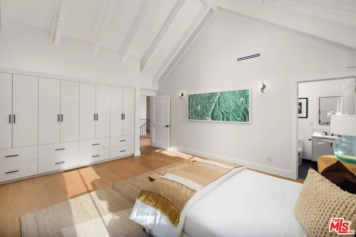 13106 Pontoon Place, Los Angeles, California 90049