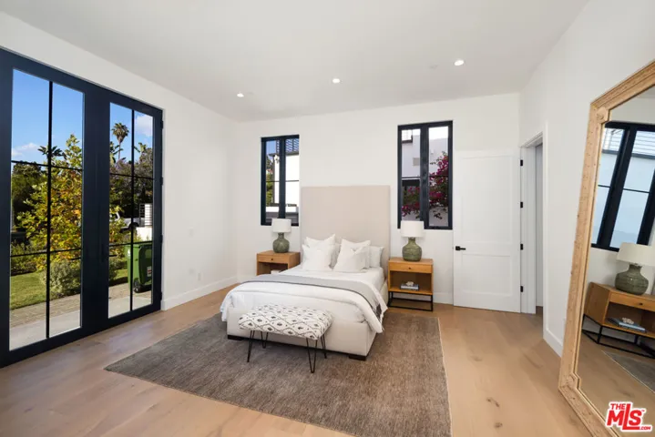 13106 Pontoon Place, Los Angeles, California 90049