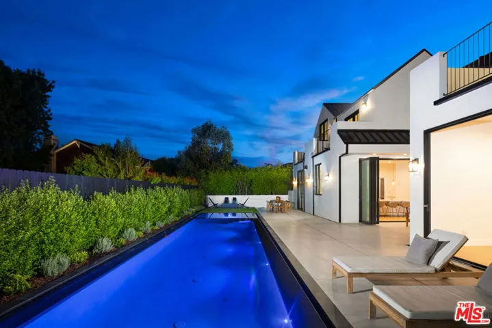 13106 Pontoon Place, Los Angeles, California 90049