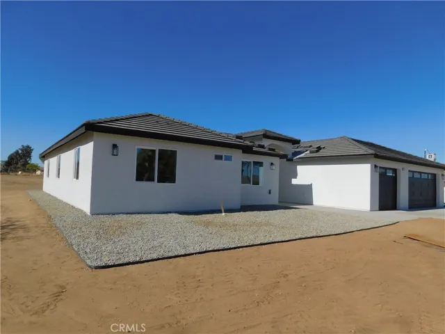8318 10th Avenue, Hesperia, California 92345